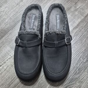 Kim Rodgers Remana Mules Size 10M